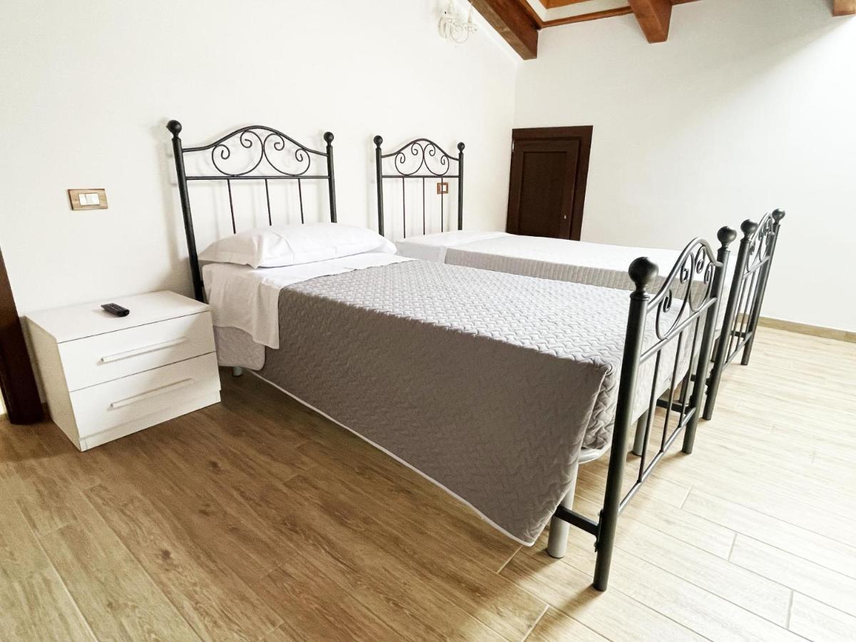 Tenuta Morrone Pertosa ภายนอก รูปภาพ